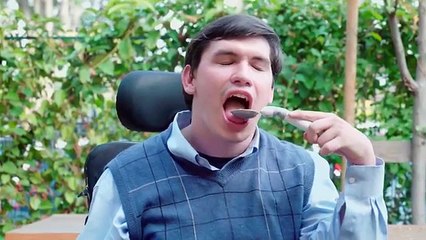 Muhteşem Robotik Kaşıkla Yemek Dökmek Neredeyse İmkansız!