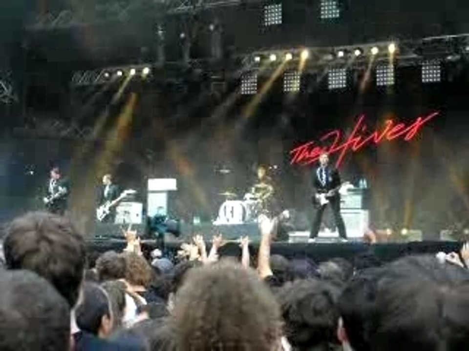 THE HIVES - TICK TICK BOOM - ROCK EN SEINE 2007