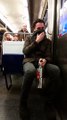 Enorme fou rire dans le métro grâce à cette chanteuse... Impossible de ne pas rire