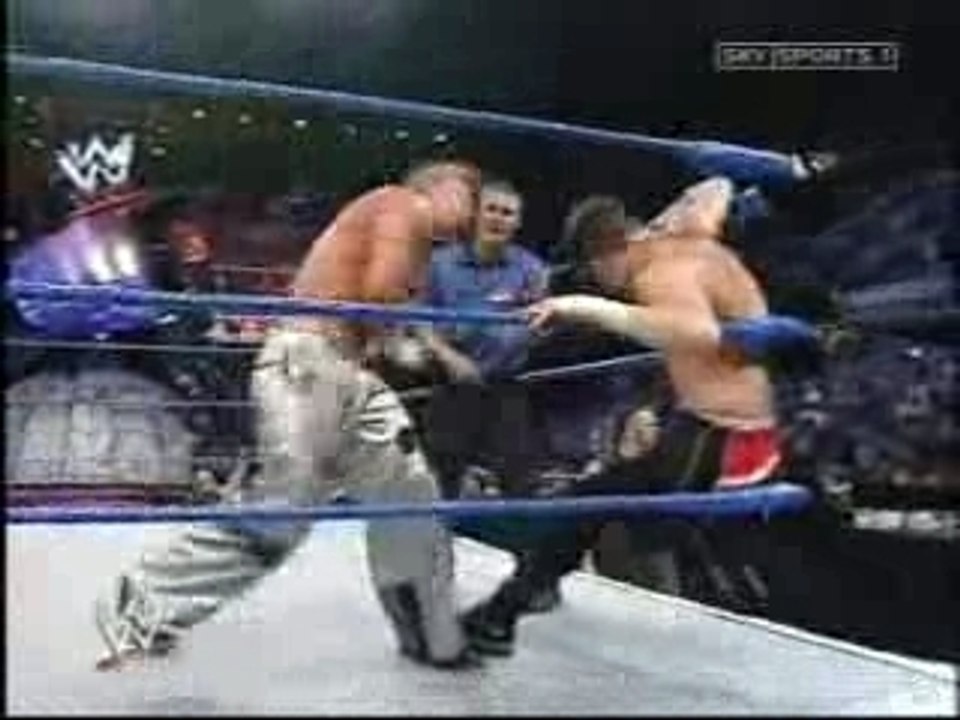 Zach Gowen Vs Shannon Moore 7-30-03 WWE Smackdown