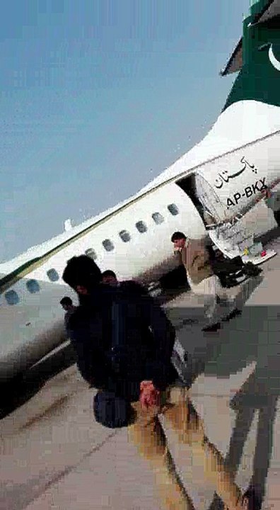 Plane was defected yet it took a flight - Earlier video found
