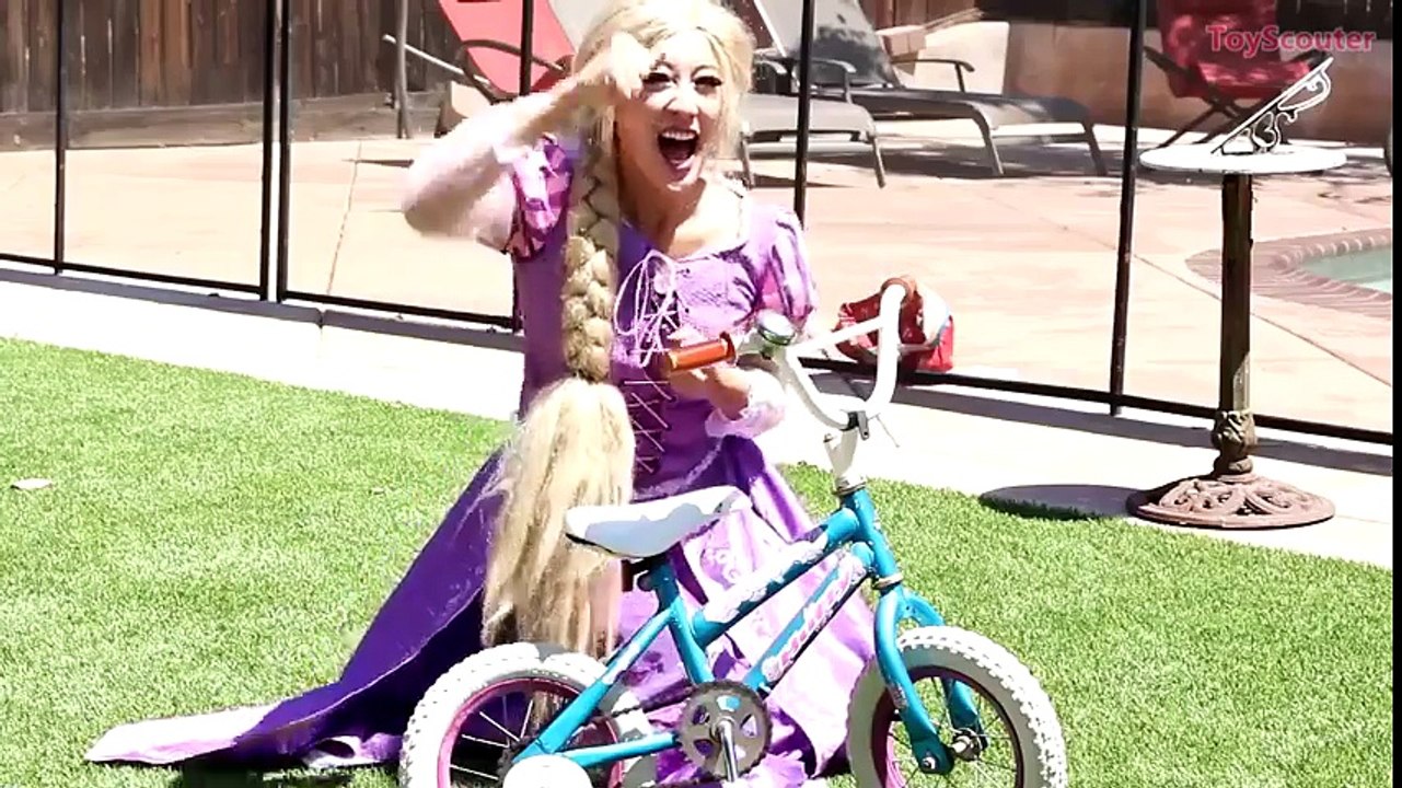 Frozen Elsa Chocolate Attack! Spiderman vs Vampire Ice Cream w  Maleficent Jack Frost Superhero IRL