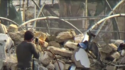 Скачать видео: Siria: l'esercito siriano avanza ad Aleppo, evacuato un gruppo di disabili