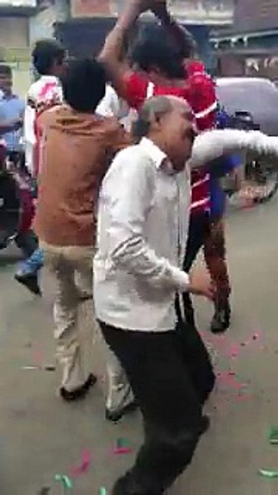 funny dance old man