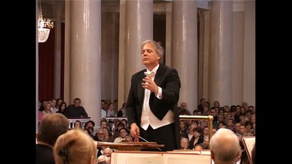 Dorian Wilson, Conductor. Tchaikovsky Symphony no. 6, St. Petersburg (Philharmonia). All 4 movements
