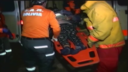 Al menos 13 muertos deja un autobús al despeñarse en Bolivia