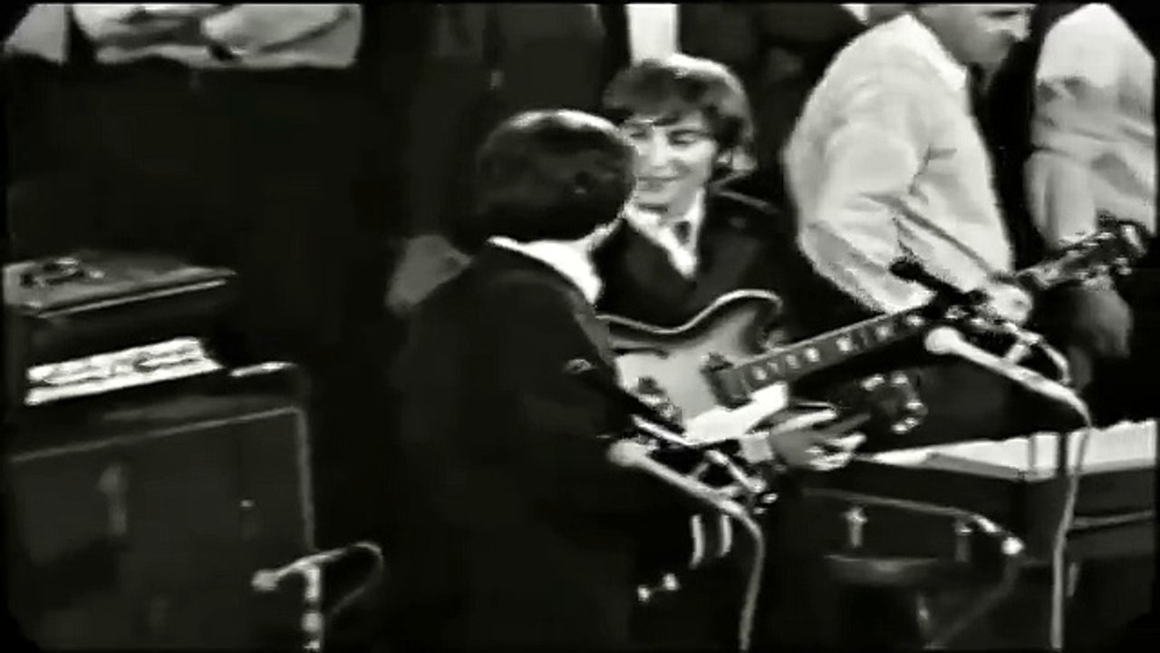 The Beatles - Yesterday (Live)