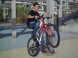 Circles No-Hand En Vélo...