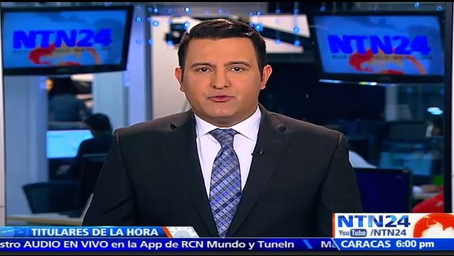 En medio de insultos y chiflidos senadores mexicanos rompen piñata con la figura de Donald Trump