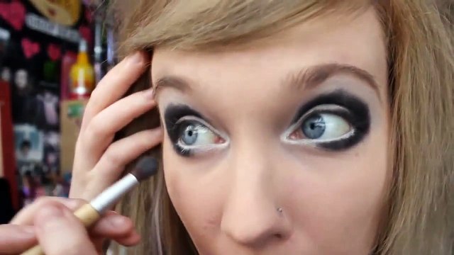 blue eyes make up tutorial Drak blue makeup easy