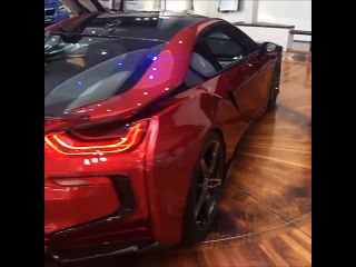 Red BMW i8, Muhteşem