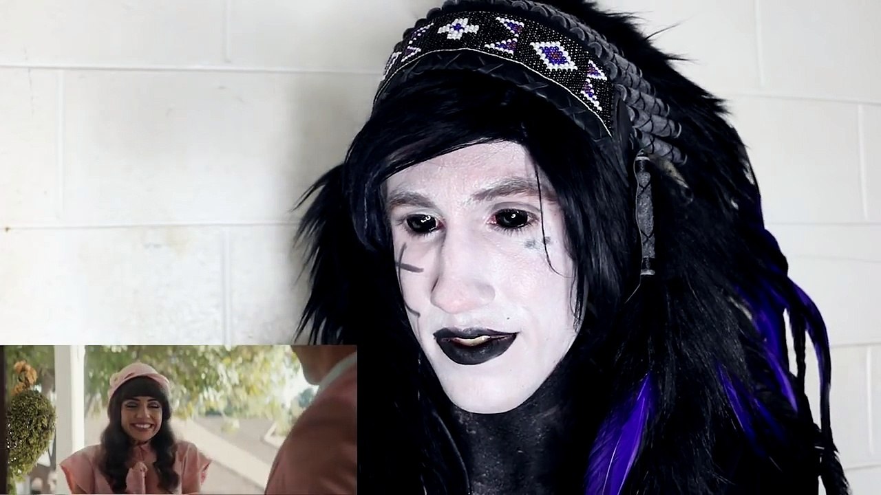 Goth Reacts to Melanie Martinez - Mrs. Potato Head (Music Video)