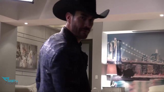 David Zepeda @davidzepeda1 detrás de las grabaciones #LaDobleVida