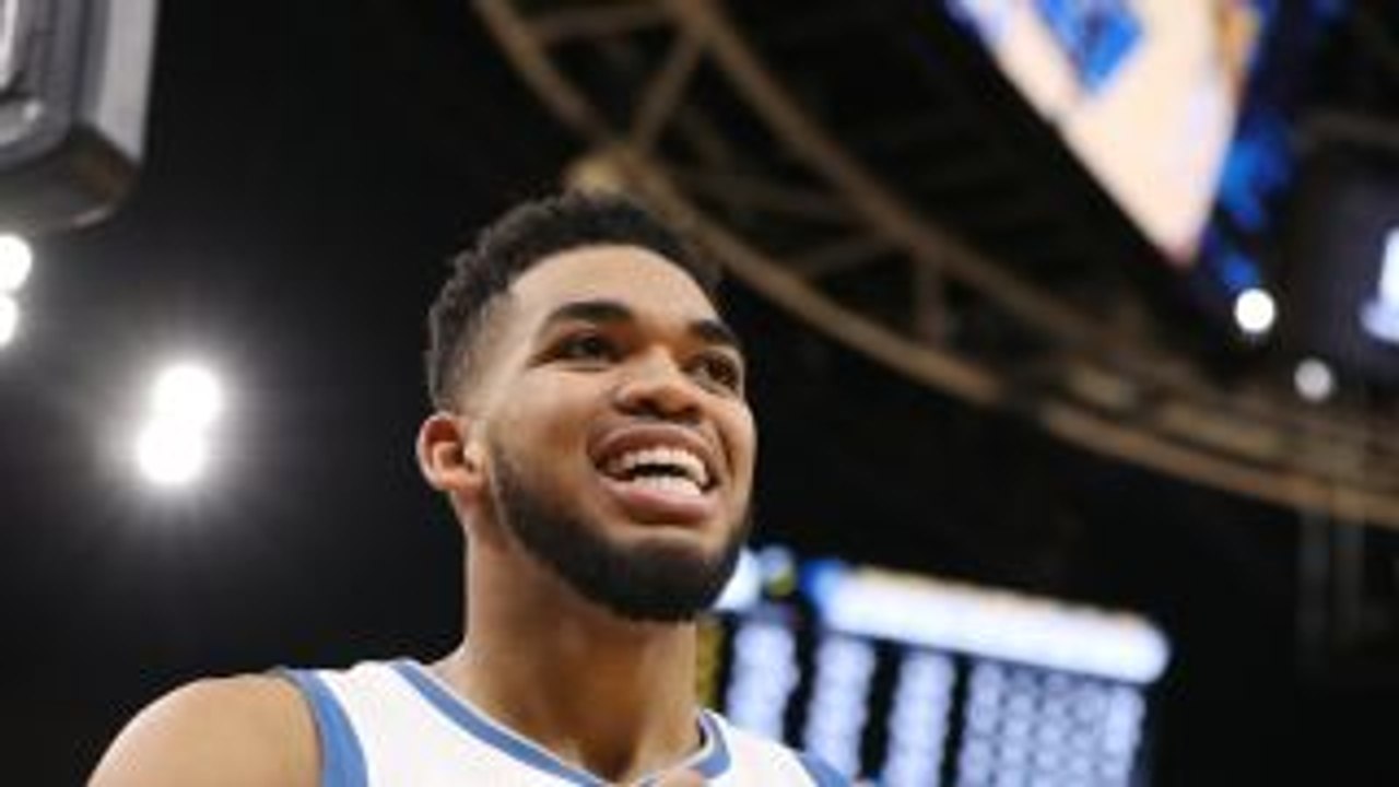 Play of the Day - Karl-Anthony Towns