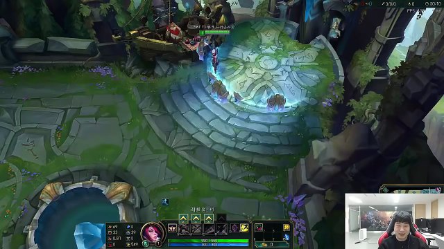 SKT T1 Faker Solo 1vs1 Duke - Illaoi vs Fiora - League of Legends