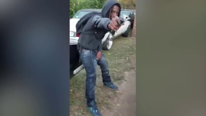 Ce gang finit en prison après un mannequin challenge avec leurs armes