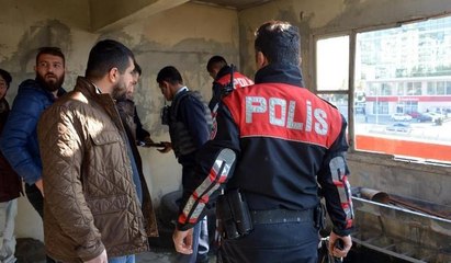 Dizi setine polis baskını