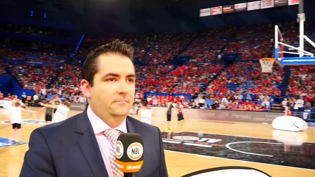 Milliers de fans de Basket en Mannequin Challenge en Australie !