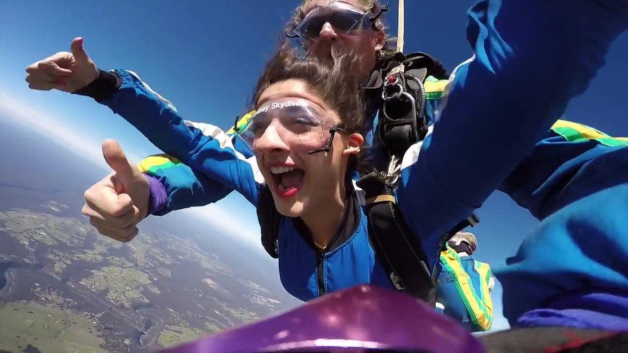Mawra Hocane Sky Diving Complete Video