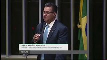 Video Manifestantes invadem o plenário da Câmara dos Deputados Brasil Brasilia Bresil Brazil 02