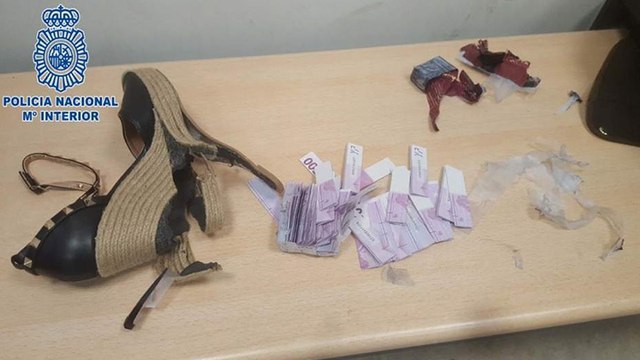 La police trouve 180 000 € dans ses talons