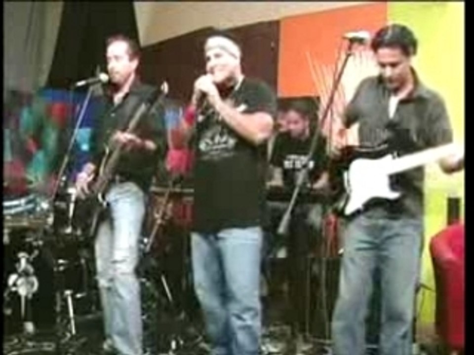 Rock LATINO DE SIGNOS en De Noche Con Manny