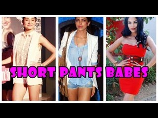 下载视频: Bollywood Actresses Anushka, Deepika & VEENA MALIK in REVEALING HOT PANTS