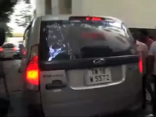 ভারতে ঠিকাদারের বাসা থেকে ৯০ কোটি রুপি, ১'শ কেজি স্বর্ণ উদ্ধার