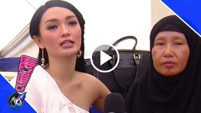 Sebelum Menikah Neng Gotik Ingin Umroh Bareng Ortu - Cumicam 09 Desember 2016