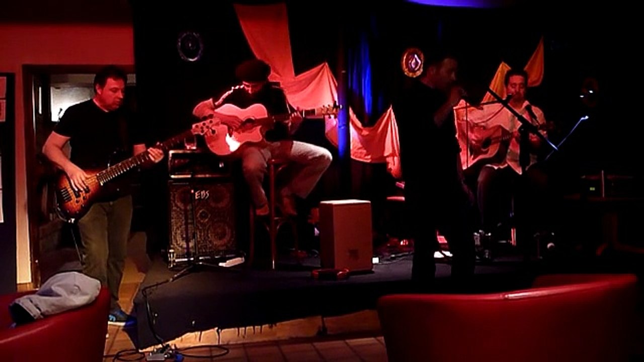 Nick & The Bed Bugs en apesanteur...