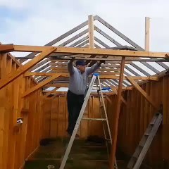 funny man fall on made her own tree house