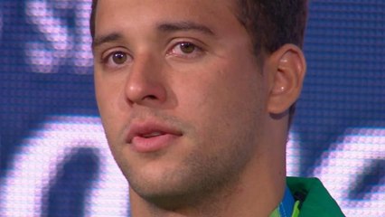Natation: Championnat du monde petit bassin - Les larmes de Le Clos pendant l'hymne sud-africain
