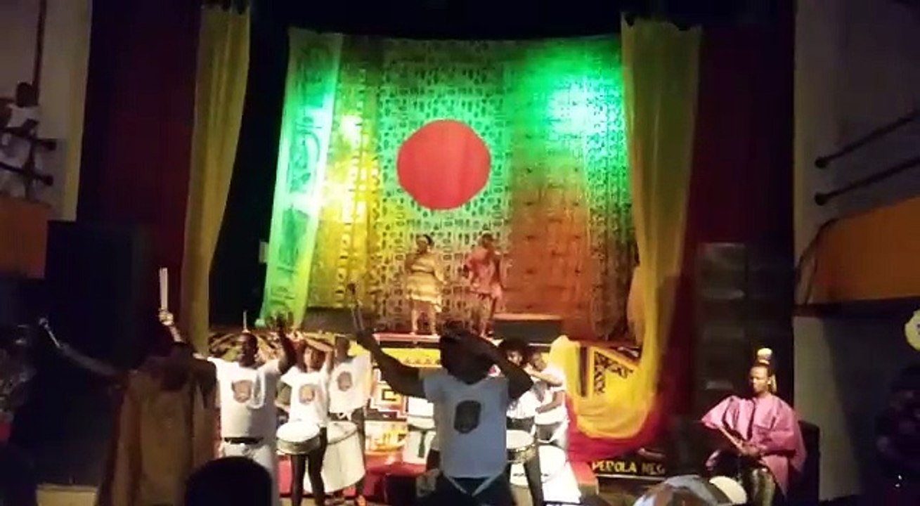 EDNEI NASCIMENTO CANTA NO MUNDO AFRO RAÇA NEGRA