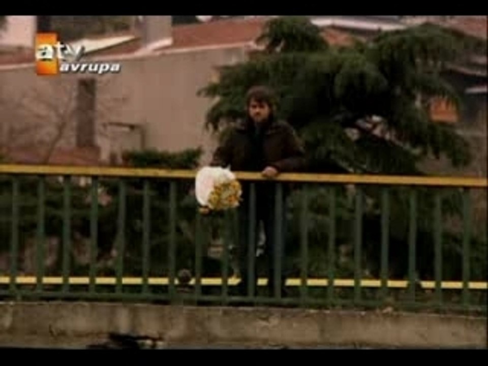 Erkekler Ağlamaz --- Gitme