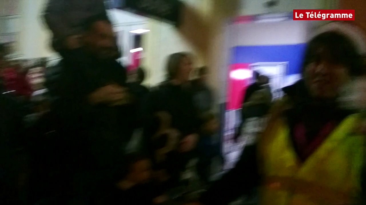 Lamballe. Le Père Noël arrive par le train de 18 h 11