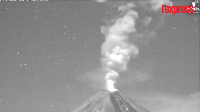 Les quatre explosions impressionnantes du volcan mexicain Colima