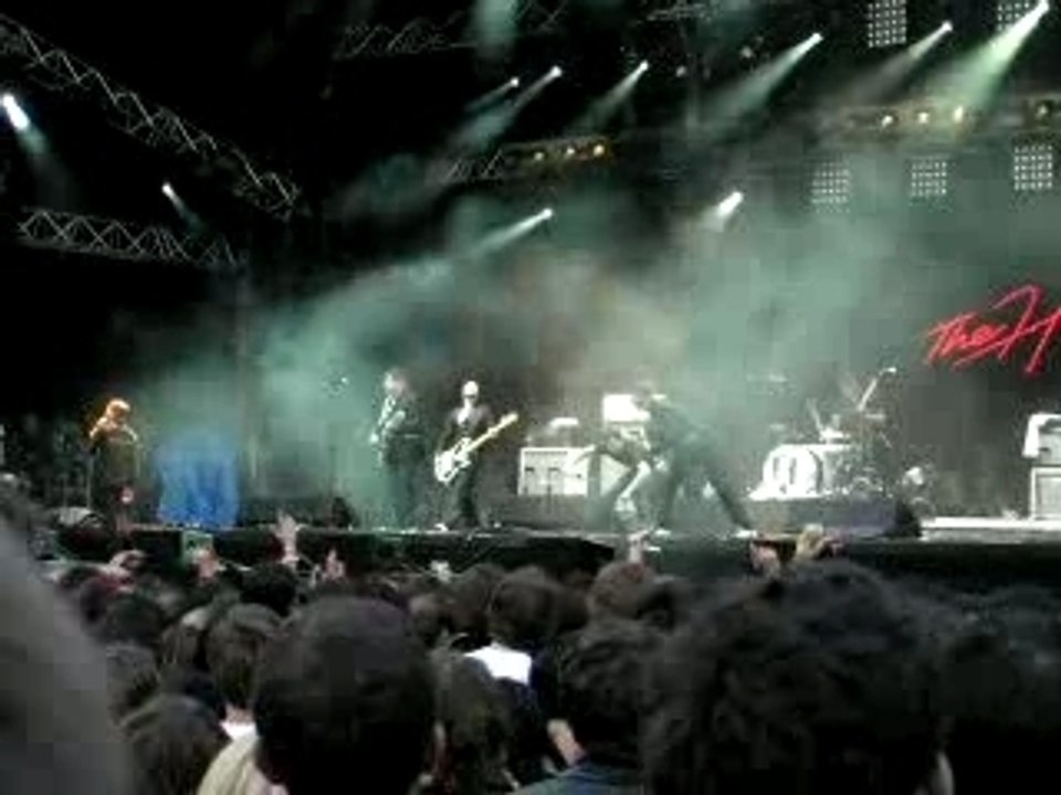 THE HIVES - HERE WE GO AGAIN - ROCK EN SEINE 2007