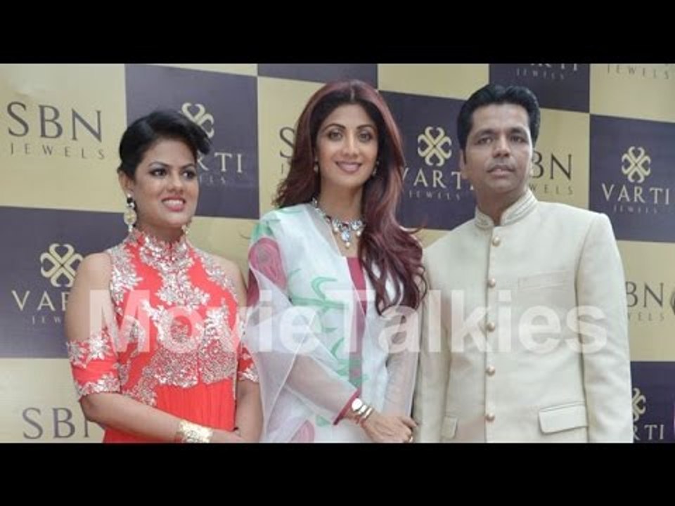 Shilpa Shetty At The Inauguration Of VARTI Jewels Showroom