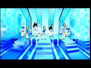 青色７「青いスポーツカーの男」