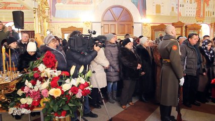 Начало траурной панихиды по погибшим в Алеппо медсестрам