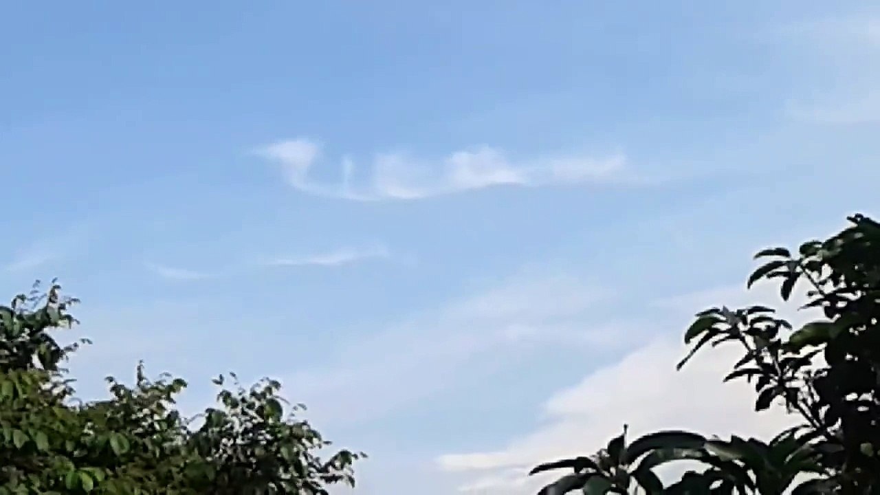 Awan Membentuk Lafadz Allah