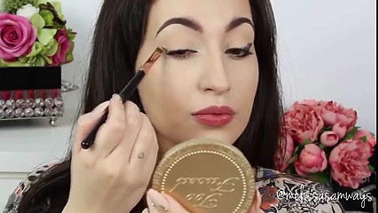 Gold Glam Cat Smoky Eyes & Perfect Skin Makeup Tutorial