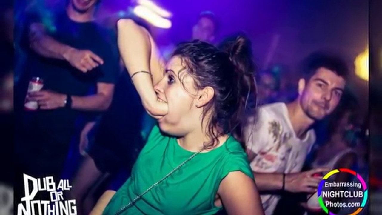 40_EMBARRASSING_PHOTOS_TAKEN_AT_THE_RIGHT_TIME___Epic_Fail_Photos