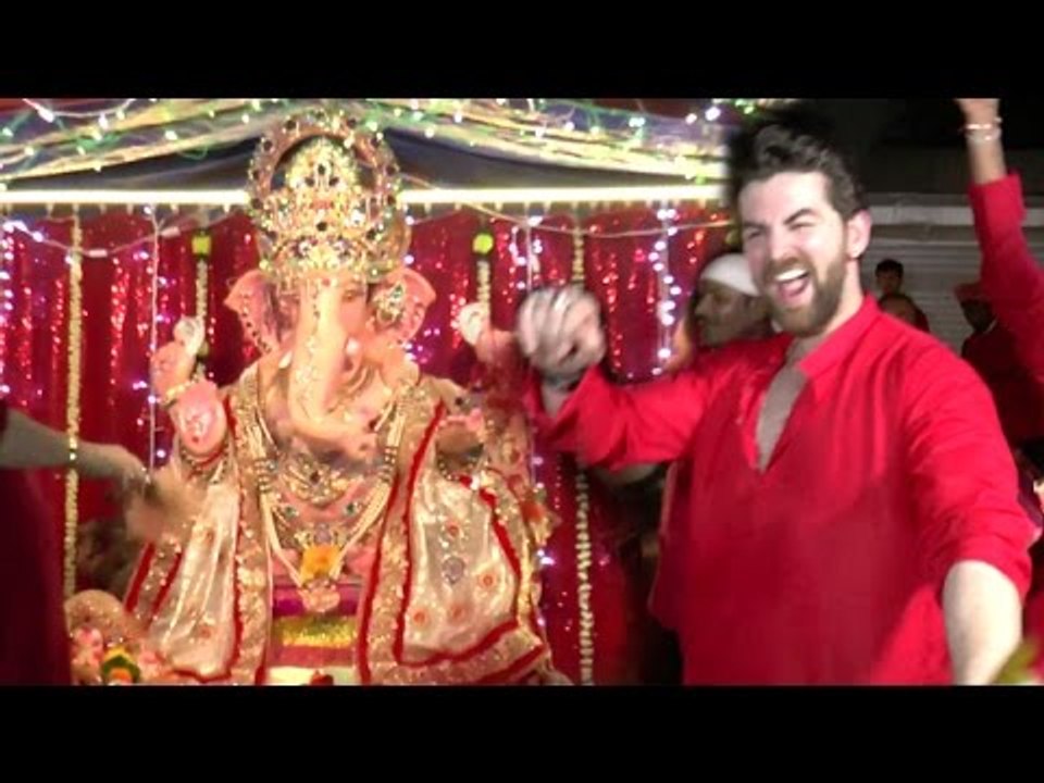 Neil Nitin Mukesh Ganpati Visarjan 2016