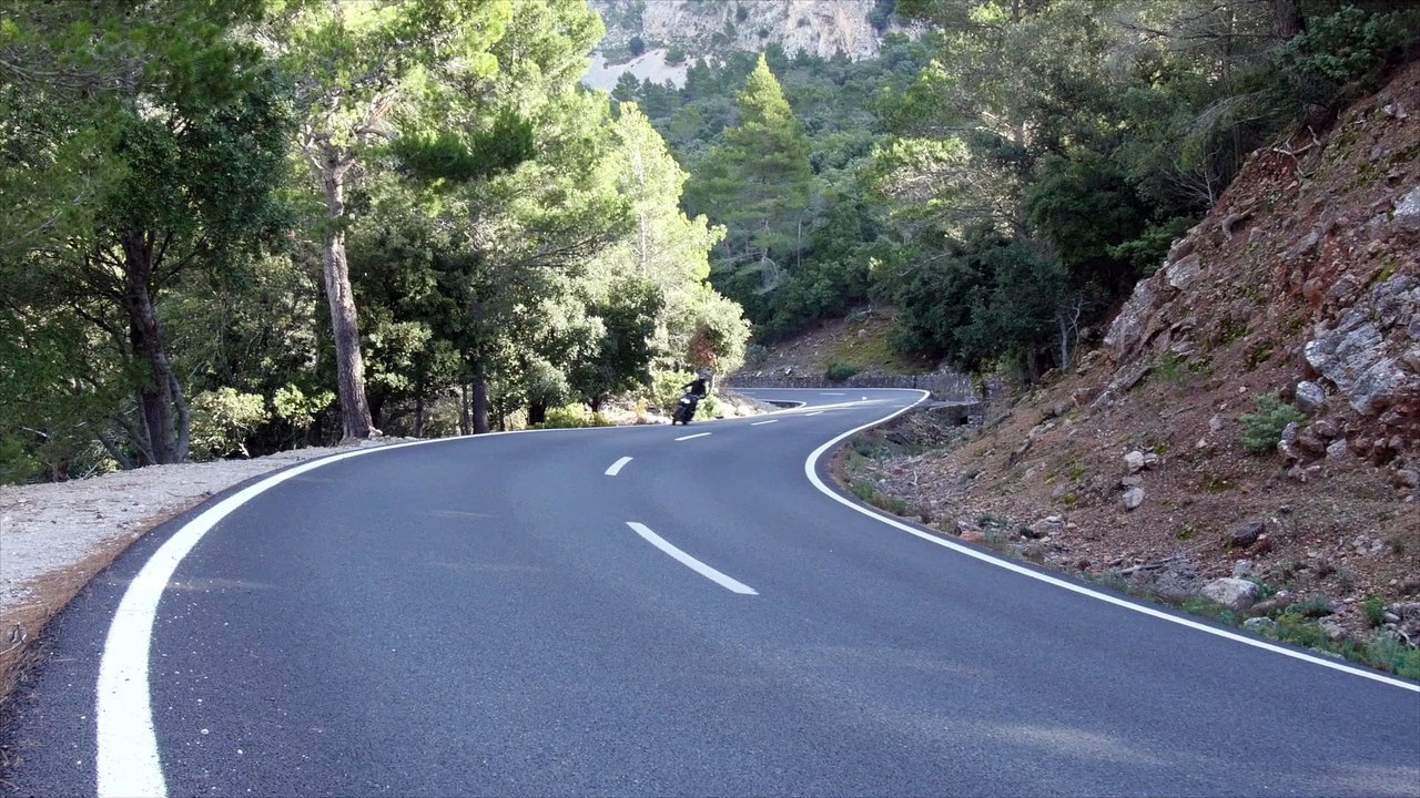 Premiers tours de roues de la MT-09 sur les routes des Baléares