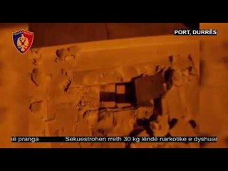 Tải video: Operacioni - Kapet kamioni me 30 kg heroinë në Portin e Durrësit me destinacion Italinë