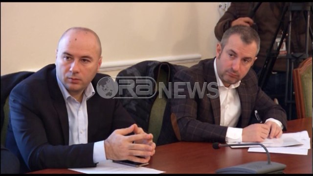 Ora News - Panariti kërkon 1.2 mld lekë më shumë për dermatozën dhe përmbytjet