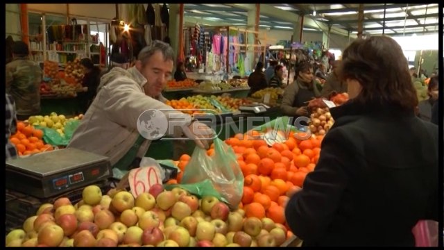 Ora News - INSTAT: Frutat dhe ëmbëlsirat pësojnë rritjen më të madhe të çmimeve