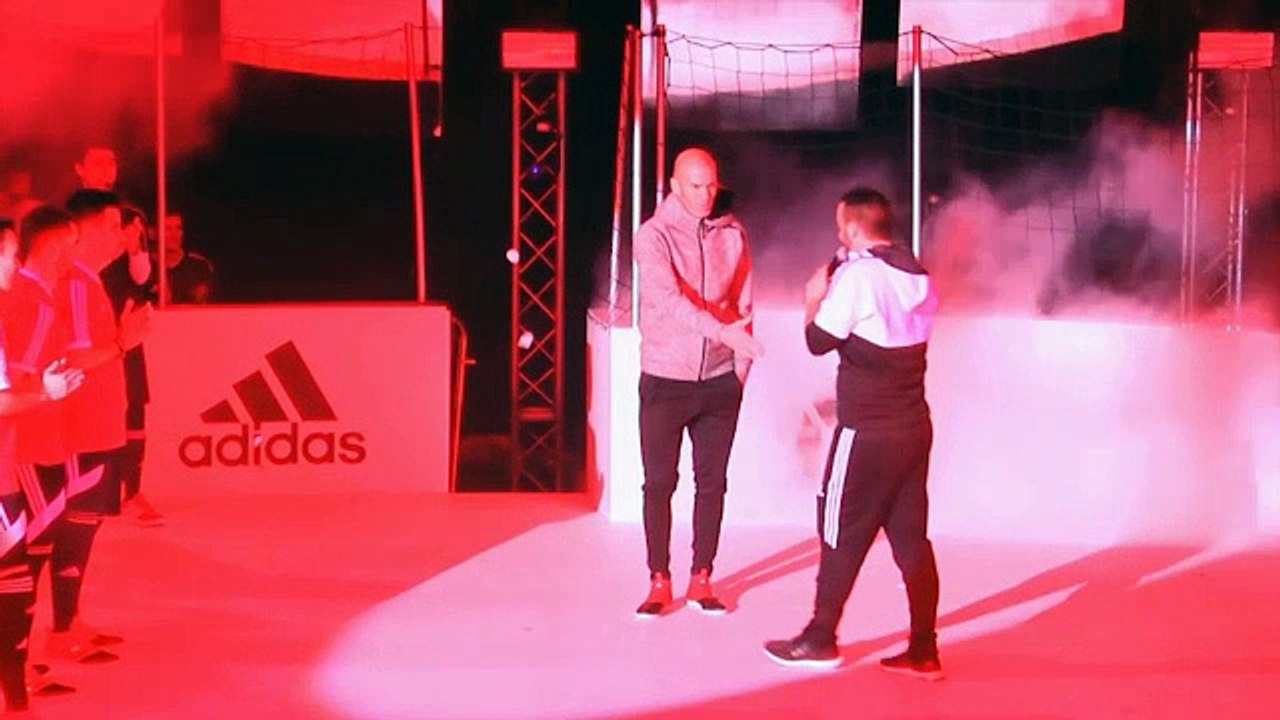 Zidane yeteneklerini dar alanda gösterdi