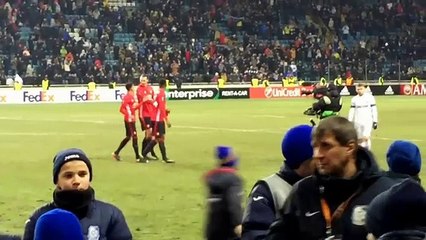 Zlatan için sahaya girdi, formayı kaptı, pozunu verdi